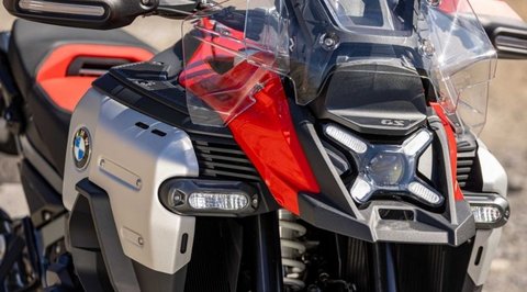 Sepeda motor BMW R 1300 GS Adventure.