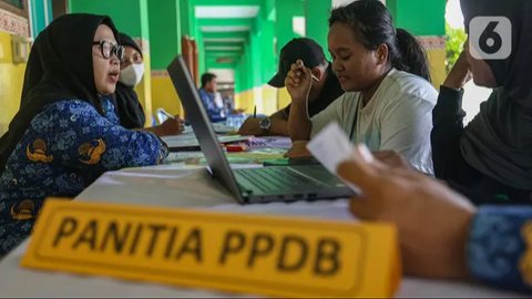 Menteri Pendidikan Dasar dan Menengah (Mendikdasmen) Abdul Mu'ti (Liputan6.com/Lizsa Egeham)