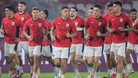 Official training Timnas Indonesia jelang pertandingan melawan China di SUGBK, Jakarta, Rabu (4-6-2025). (Bola.com/Bagaskara Lazuardi)