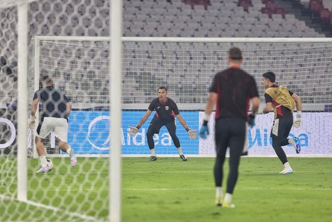 Timnas Indonesia menjalani latihan di Lapangan Gelora Bung Karno, Senayan, Jakarta, Rabu (4/6/2025).