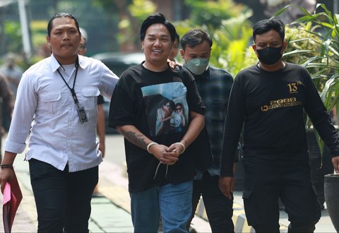 Mail Syahputra saat  tiba di Gedung Kejaksaan Negeri Jakarta Selatan, Kamis (05/06/2025).