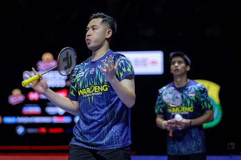 Pebulu tangkis ganda putra Indonesia Reza Pahlevi Isfahani/ Sabar Karyaman Gutama saat  mengalahkan ganda putra Malaysia Man Wei Chong/Tee Kai Wun