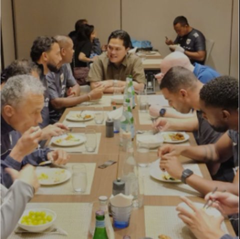 Erick Thohir Tiba di Jepang Langsung Temani Timnas Dinner, Ada Momen Calvin Verdonk 'Dikacangin' jadi Sorotan