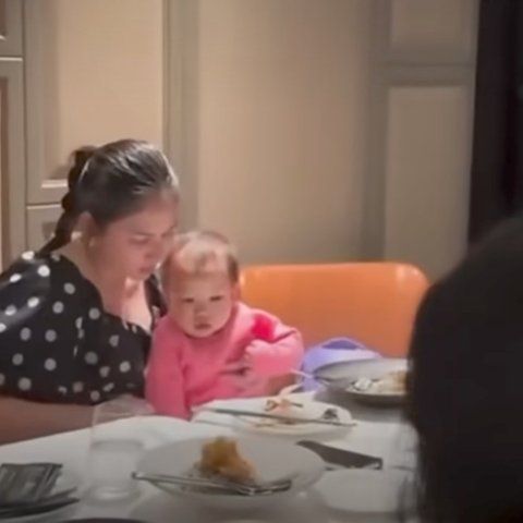 Potret Jessica Mila Sibuk Urus Anak saat Makan Malam Keluarga, Duduk Jauh dengan Yakup Hasibuan Jadi Sorotan