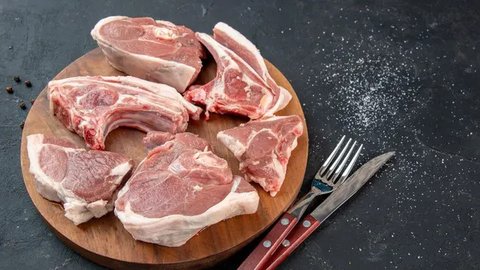 Ilustrasi Daging Kurban / Freepik by KamranAydinov
