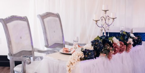 Ilustrasi Model Kursi Pengantin