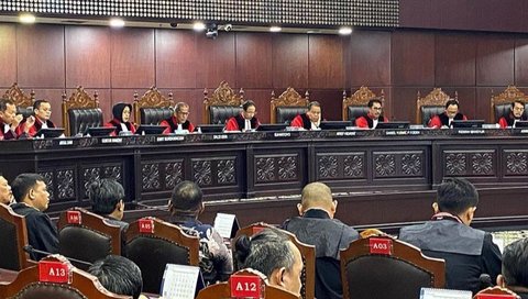 Institute for Criminal Justice Reform (ICJR) mendesak peninjauan UU ITE dan KUHP pasca beberapa putusan Mahkamah Konstitusi terkait kebebasan berekspresi, terutama pasal-pasal yang mengatur penghinaan dan hoaks.