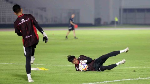 Sejumlah pemain Timnas Indonesia U-23 mengikuti  sesi latihan di Stadion Madya, Kompleks Gelora Bung Karno, Senayan, Jakarta, Kamis (10/07/2025).
