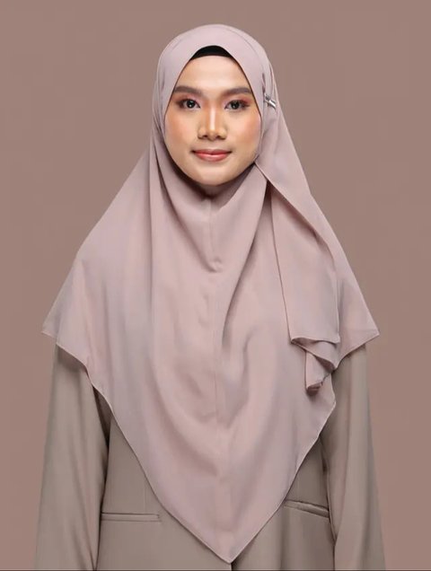 Model Hijab Layer Simpel Biar Penampilan Nggak Terlihat Tua