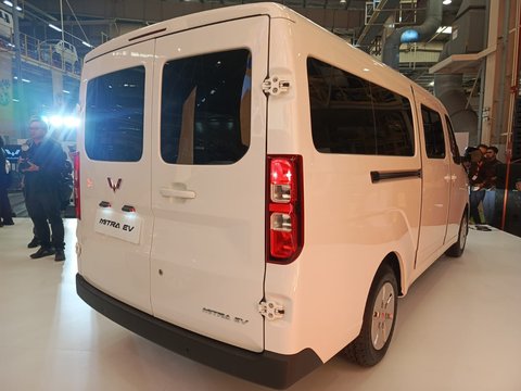 Selain Binguo EV yang mendapat pembaruan, Wuling kini memasuki segmen komersial dengan menghadirkan Mitra EV.