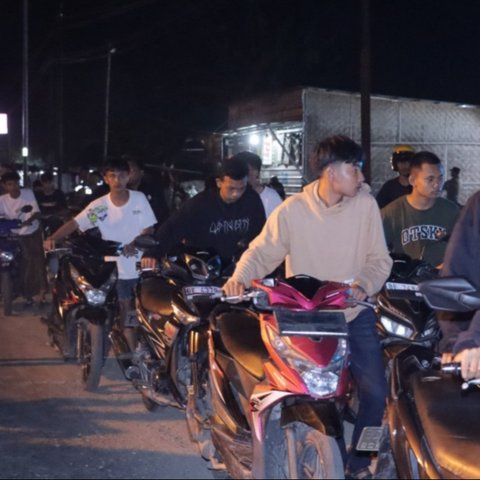 Ratusan sepeda motor berikut pemiliknya diamankan Polres Pringsewu dalam penggerebekan aksi balap liar. Foto : (Istimewa).