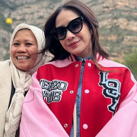 Potret Sus Rini Full Senyum Diajak Nagita Slavina ke Barcelona, Disebut Ketua Sus Seluruh Indonesia Gak Ada Lawan