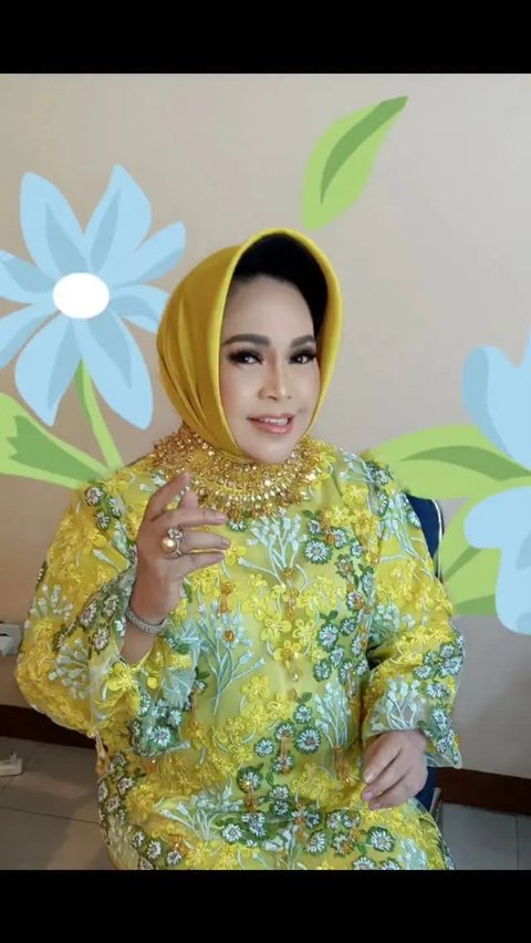 Model Gamis Brokat Hetty Koes Endang