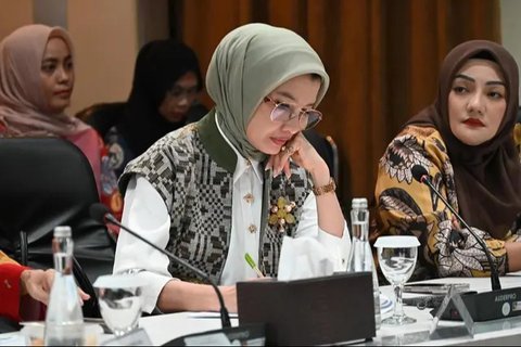 Gaya Outer Arzeti Bilbina