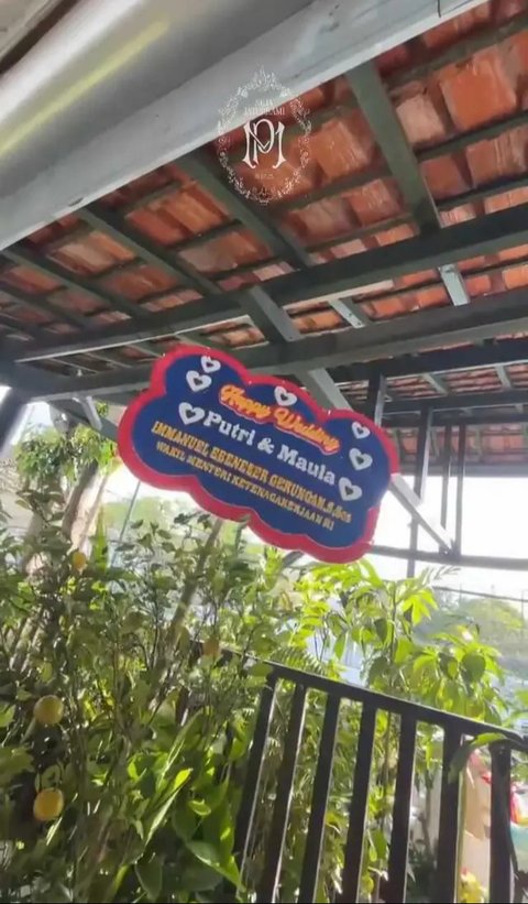 Kado Pernikahan Putri Karlina dan Anak Dedi Mulyadi