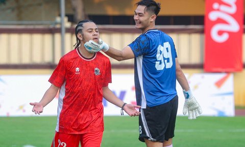 Pertandingan Colossus FC melawan Selebritis FC di PTIK Sport Stadium, Jakarta, Sabtu (19/7/2025).