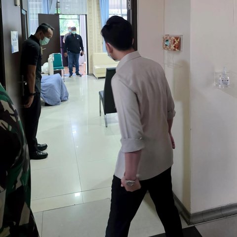 Gibran Jenguk SBY