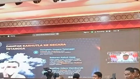 Menteri Koordinator Bidang Politik dan Keamanan Budi Gunawan saat zoom meeting membahas Karhutla Riau. (Liputan6.com/M Syukur)