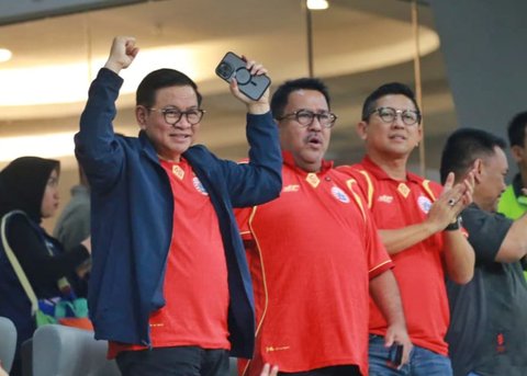 pramono rano pakai jersei baru persija