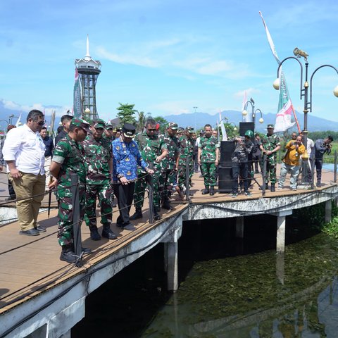 TNI AD Inisiator Gerakan Pembersihan Situ Bagendit