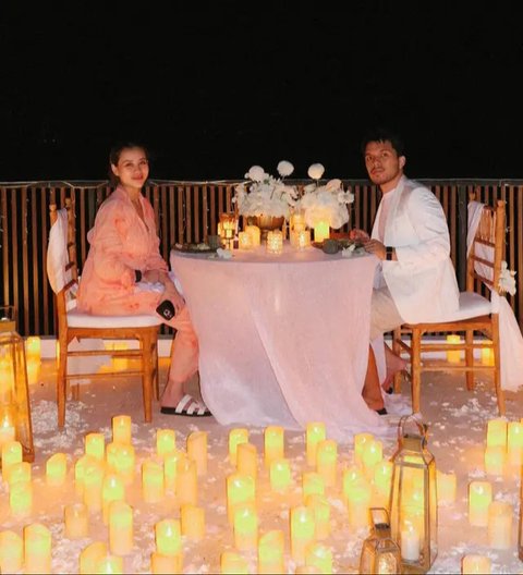 Potret Dinner Anniversary Aaliyah Massaid dan Thariq Halilintar di Bali