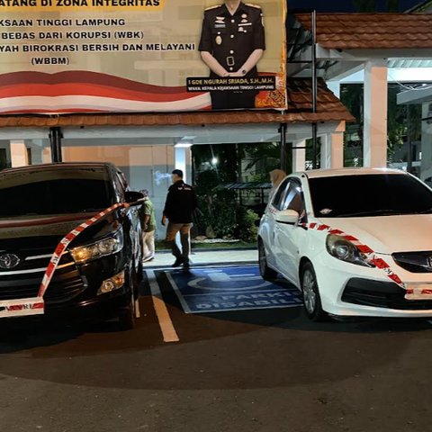 Barang Bukti Penggeledahan Bank BUMN di Lampung