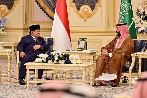 Presiden Prabowo bersama PM Arab Saudi Mohammed bin Salman Al Saud