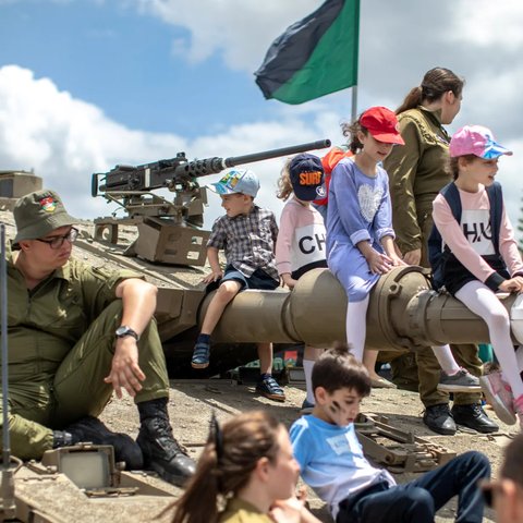 Sejak Kecil Anak-Anak Israel Sudah Didoktrin untuk Membenci Orang Palestina, dari Buku Sekolah Sampai Nyanyian
