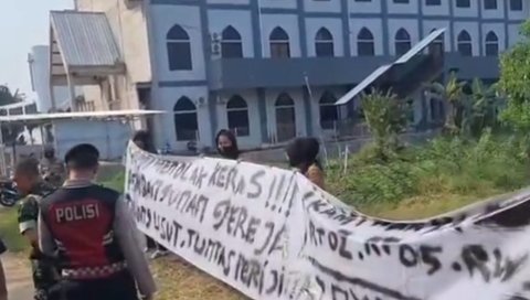 Kronologi Lengkap Warga Cilodong Depok Demo Tolak Pembangunan Gereja