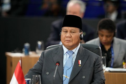 Presiden Indonesia Prabowo Subianto saat menghadiri sesi pleno pertama KTT BRICS di Rio de Janeiro, Brasil, (06/07/2025).