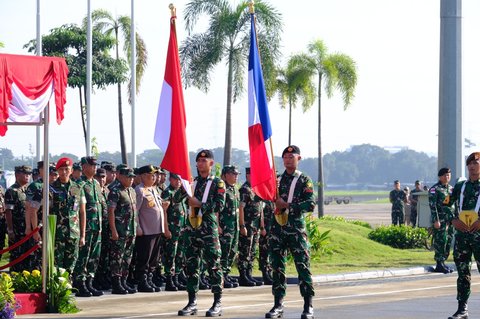 Suasana upacara pelepasan keberangkatan pasukan TNI Kontingen Patriot II ke Perancis di Lanud Halim Perdanakusuma, Jakarta, Minggu (6/7/2025).