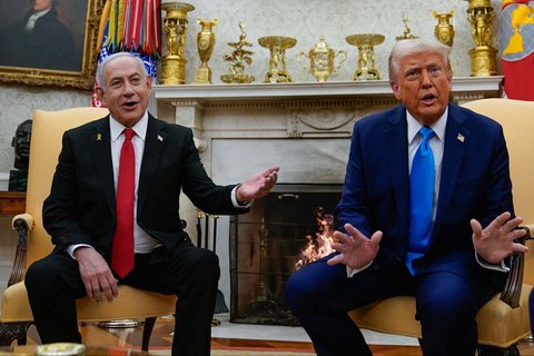 Presiden AS Donald Trump dan Perdana Menteri Israel Benjamin Netanyahu bertemu di Gedung Putih di Washington, (04/02/2025).<br />foto: Reuters/ Elizabeth FrantzElizabeth Frantz