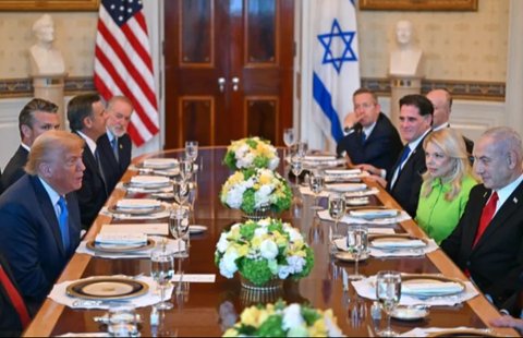 Netanyahu dan Trump di White House