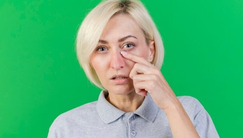 mata kering, mengucek mata