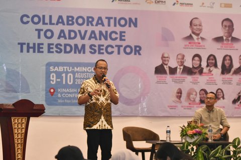 Corporate Secretary Pertamina Arya Dwi Paramita menyampaikan pemaparan pada acara E2S Retreat 2025 &ldquo;Collaboration To Advance The ESDM Sector&rdquo;