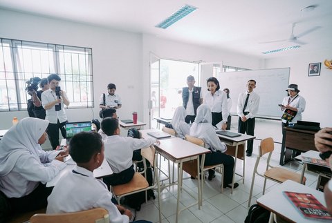 Wamen P2MI Christina Aryani bersama Wakil Menteri Sosial Agus Jabo Priyono Kunjungi Sekolah Rakyat