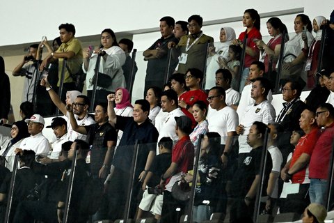 Gubernur Sumut Muhammad Bobby Afif Nasution dan Ketua Umum PSSI Erick Thohir Nonton Laga Perdana Timnas U-17 di Stadion Utama Sumatera Utara.