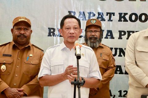 Mendagri Muhammad Tito Karnavian saat Rakor Pembangunan 2.200 Unit Rumah di Provinsi Papua Pegunungan