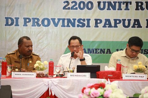 Mendagri Muhammad Tito Karnavian saat Rakor Pembangunan 2.200 Unit Rumah di Provinsi Papua Pegunungan
