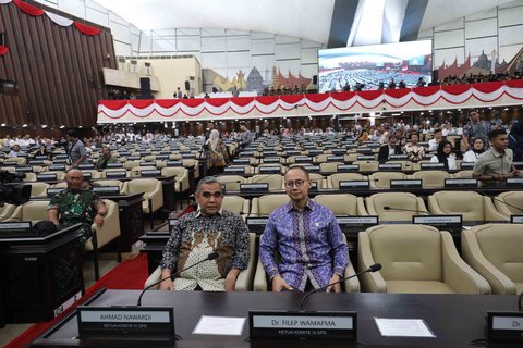 Ketua MPR RI Ahmad Muzani dan  Wakil Ketua MPR RI Eddy Soeparno saat kegiatan gladi bersih Sidang Tahunan MPR dan Pidato Kenegaraan Presiden RI Prabowo Subianto di Kompleks Parlemen, Senayan, Jakarta, Kamis (14/08/2025).