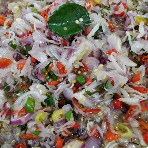 Sambal Matah. (dok. Instagram @meydunk/Asnida Riani)