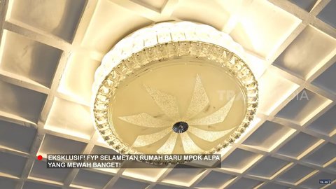 Intip Detail Rumah Baru Mpok Alpa, Desain American Classic-nya Bikin Betah!