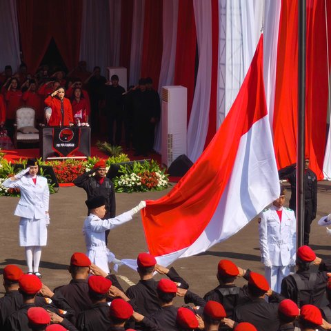 Sambil Menangis, Pesan Mendalam Megawati Untuk Kader PDIP Jaga Api Kemerdekaan Tetap Menyala