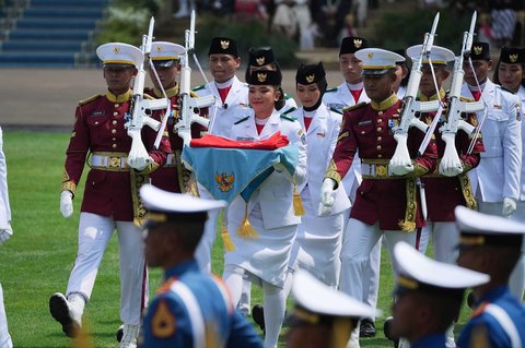 Pasukan Pengibar Bendera Pusaka (Paskibraka)  saat Upacara Peringatan Detik-Detik Proklamasi Kemerdekaan ke-80 Republik Indonesia di Istana Merdeka, Jakarta, Minggu (17/8/2025).