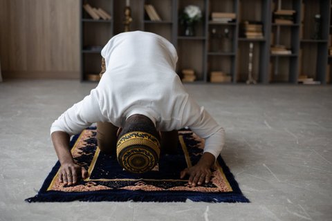 Doa Setelah Sholat Fardhu: Panduan Singkat dan Manfaatnya