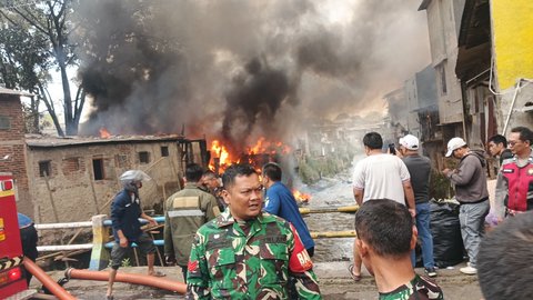 Kebakaran Dekat Pasar Ancol Bandung