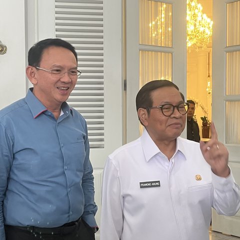 Ahok Temui Pramono di Balai Kota