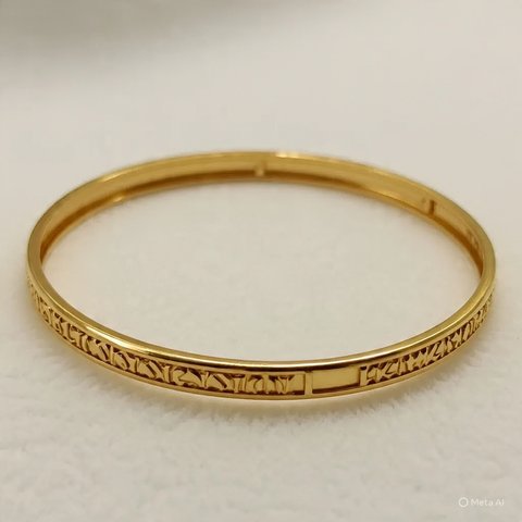 Ilustrasi Gelang Emas