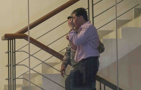 Tersangka kasus dugaan suap pemberian Izin Usaha Pertambangan (IUP) Rudy Ong Chandra  tiba untuk menjalani pemeriksaan di Gedung Merah Putih KPK, Jakarta, Kamis (21/8/2025)  malam.