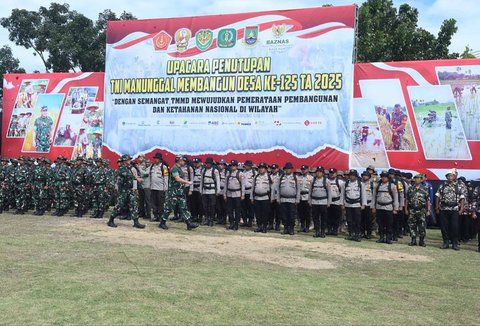 Kasad Jenderal TNI Maruli Simanjuntak saat penutupan TMMD ke-125 di Lapangan Dinas Sosial Kota Cilegon, Kamis (21/8/2025